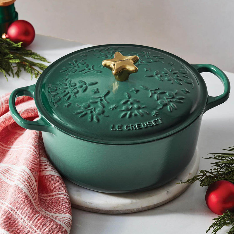 Le Creuset Signature 24cm Cast Iron Christmas Noel Casserole - Artichaut