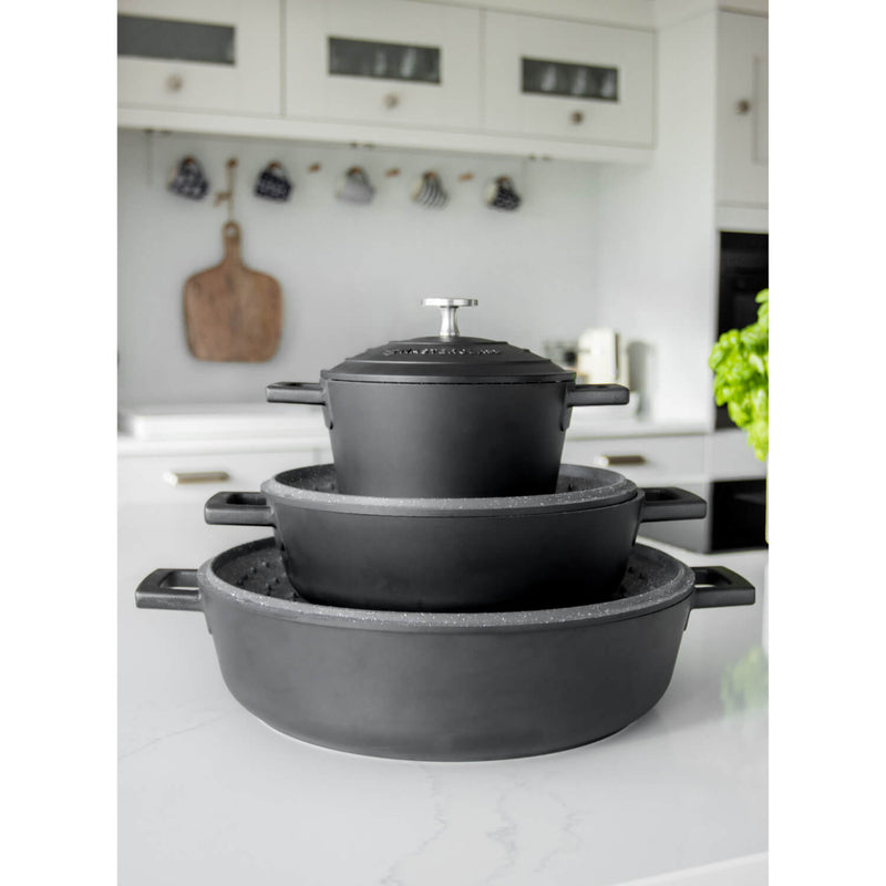 Masterclass Cast Aluminium 32cm Lightweight Shallow Round Casserole Dish - Black