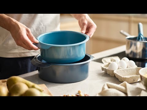 Joseph Joseph Nest™ Bake Oven Set Of 2 Round Non-Stick Cake Tins - Blue