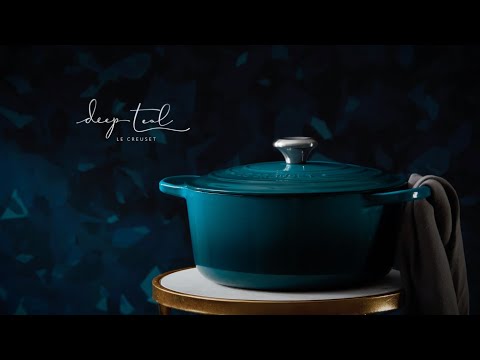 Le Creuset Signature Cast Iron 26cm Round Casserole - Deep Teal