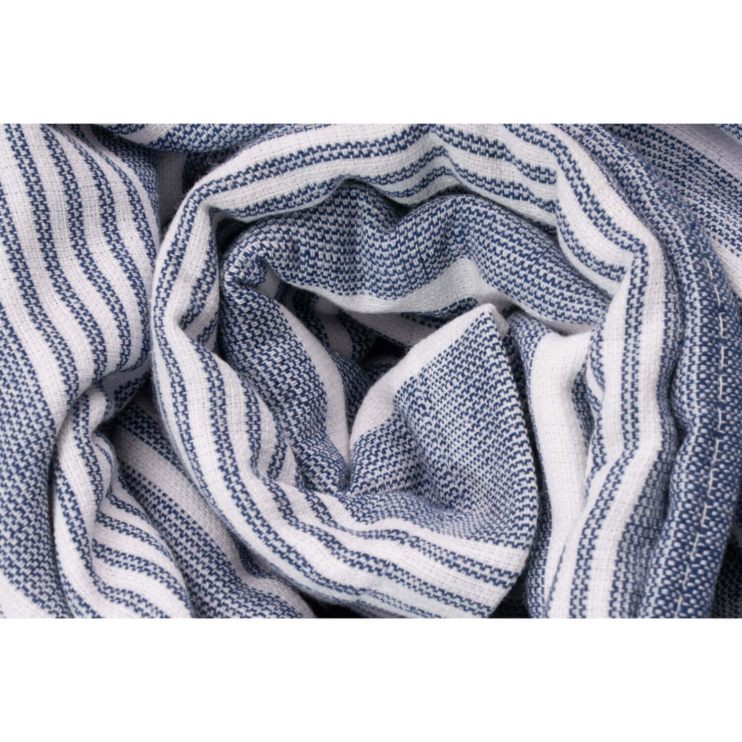 https://www.potterscookshop.co.uk/cdn/shop/products/31813-Cuisinart-Pack-of-2-Antimicrobial-Professional-Fouta-Yarn-Dye-Tea-Towel-Blue-Stripe-Close-Up-2.jpg?v=1680607670