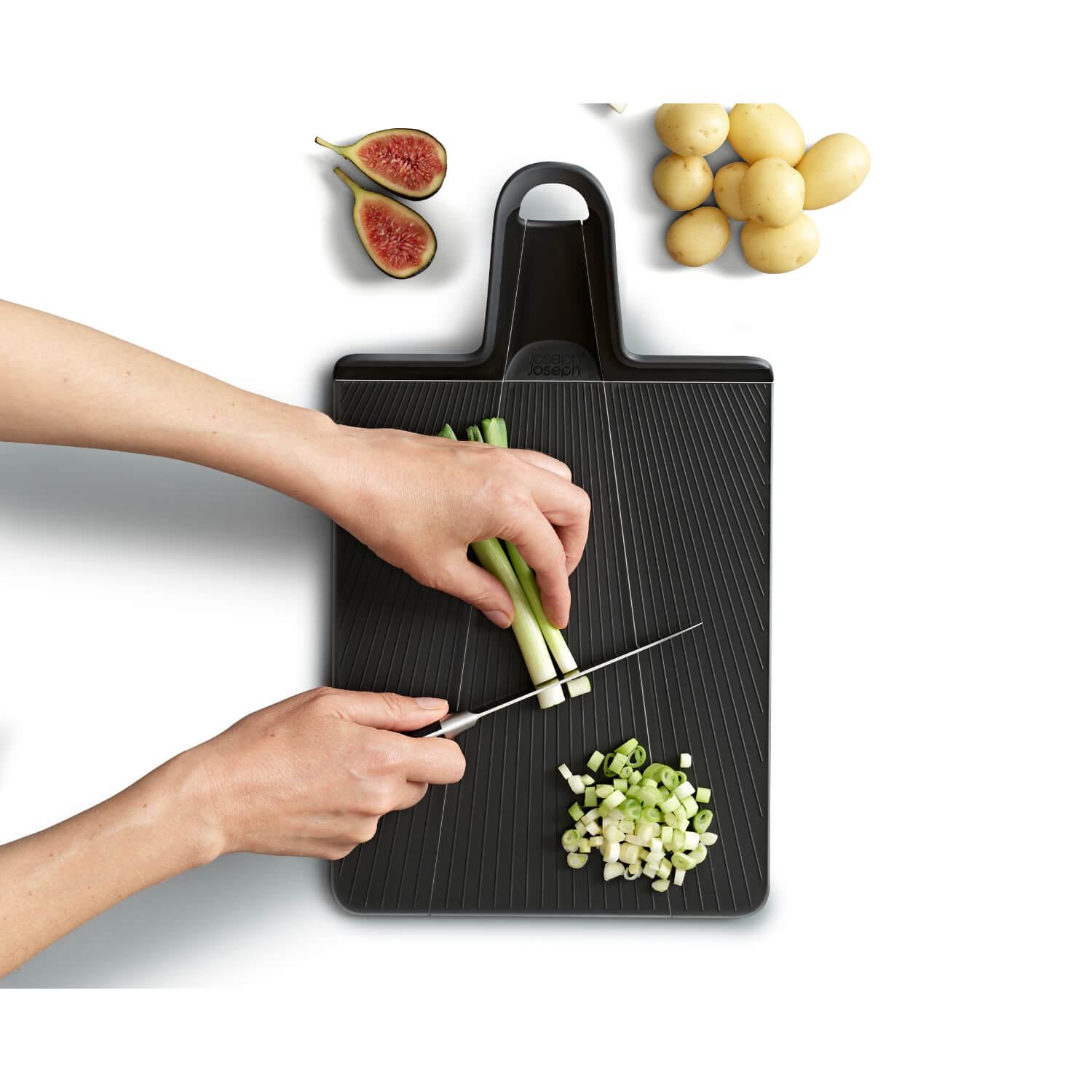 Chop2Pot Cutting Board - Joseph Joseph