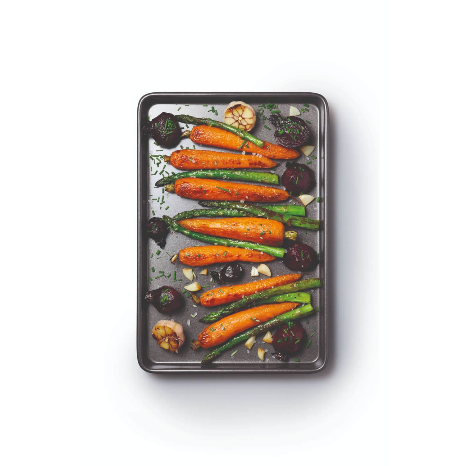 MasterClass Baking Tray, Non-Stick Oven Tray for Baking and Roasting,  Carbon Steel, 24 x 18cm, Grey