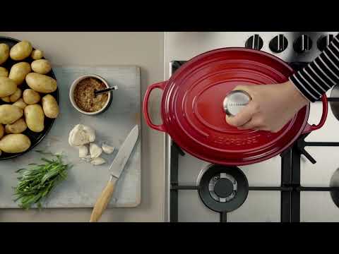 Le Creuset Signature Cast Iron 27cm Oval Casserole - Meringue